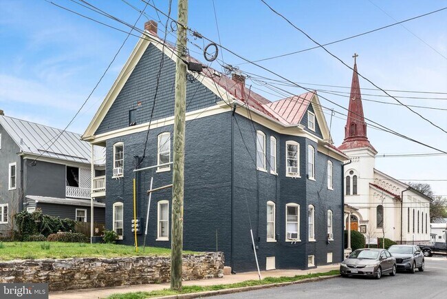 Foto del edificio - 402 S Loudoun St
