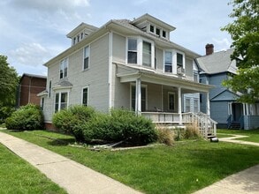 Building Photo - 612 W Elm St