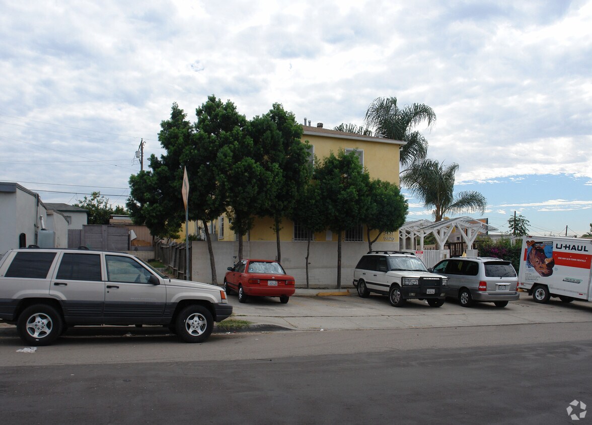 Building Photo - 3429 43rd St
