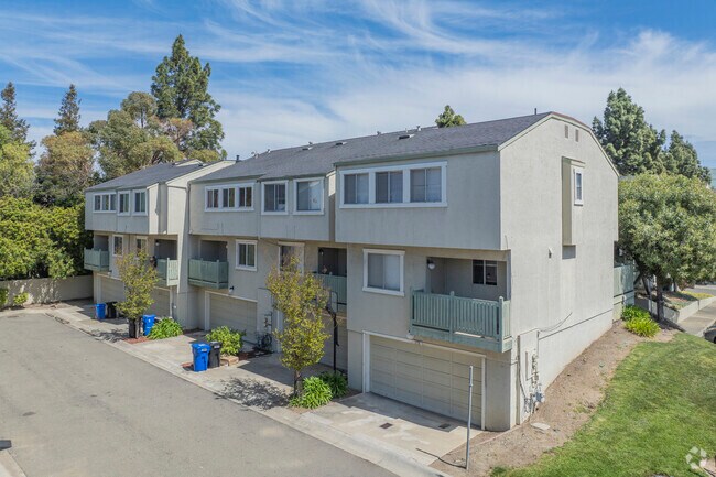 Exterior alternativo - 40710-40742 Chapel Way