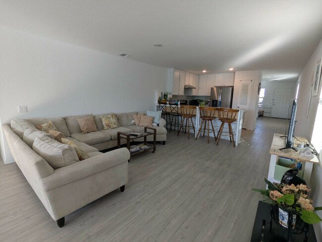 Foto del edificio - 5730 Repeating Wy