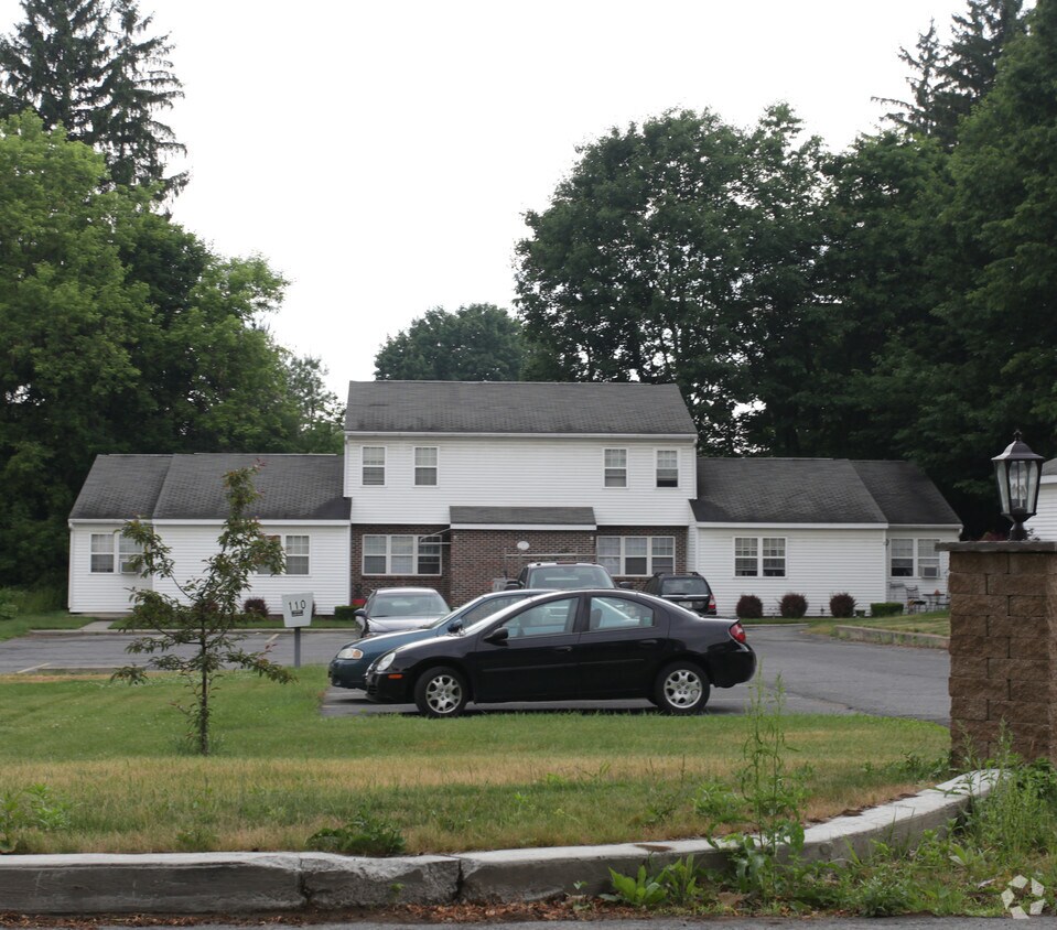 Colony Ridge Apartments Apartments in Glens Falls, NY