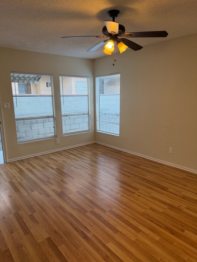 Photo - 508 E Valencia Ave (Burbank, CA) Apartment