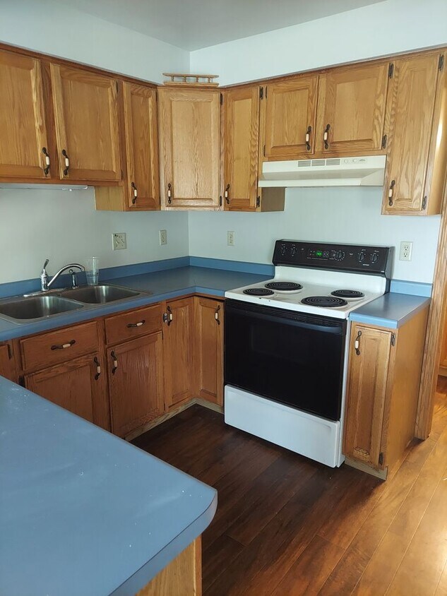 Foto del edificio - 501-503 Stonegate Drive