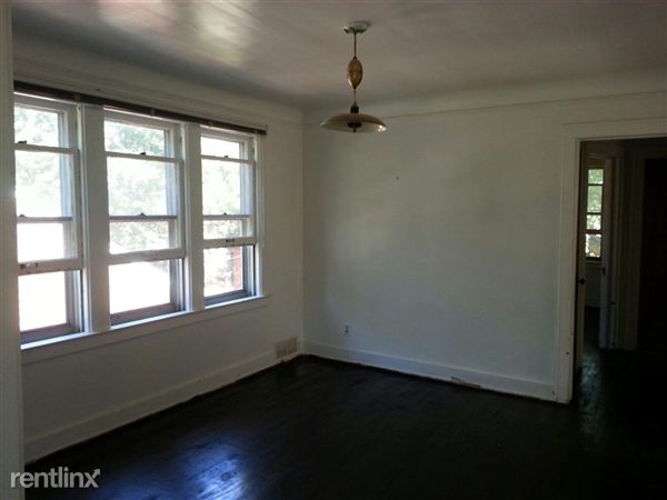 Building Photo - 4424 Kensington Ave