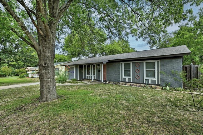 Foto del edificio - 1500 Fairfield Dr