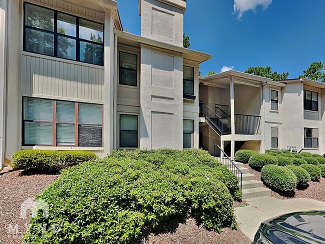 Building Photo - 1302 Old Hammond Chase