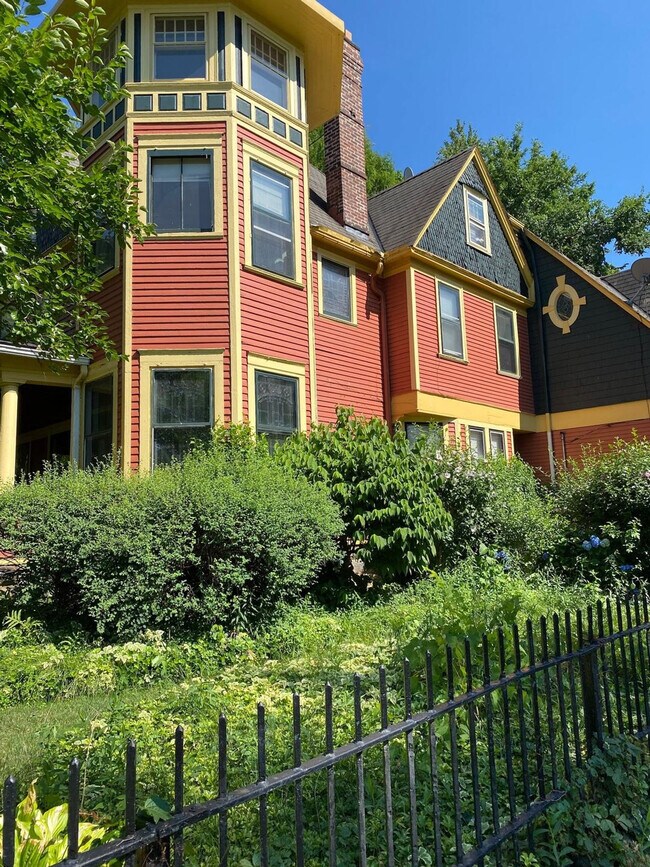 Building Photo - 3765 W 36th St