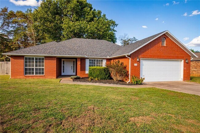 Building Photo - 2546 Indian Oaks Trail