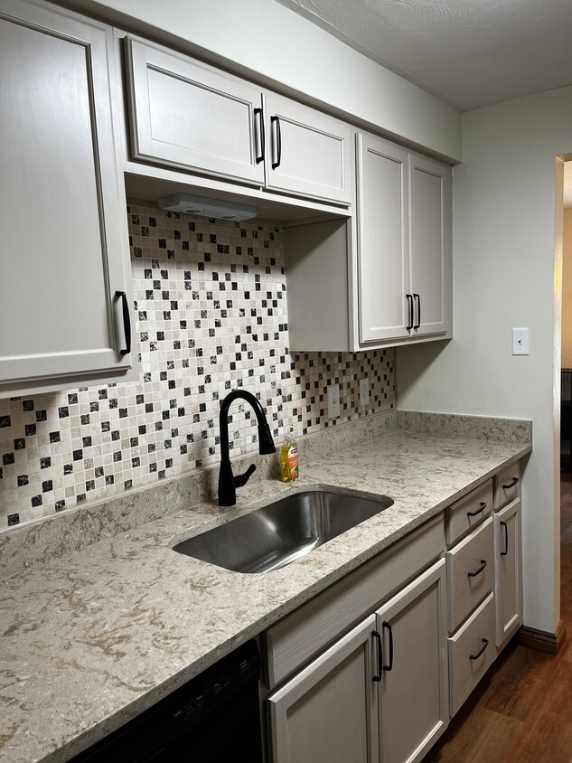 Foto principal - 319 Dolomite Ct