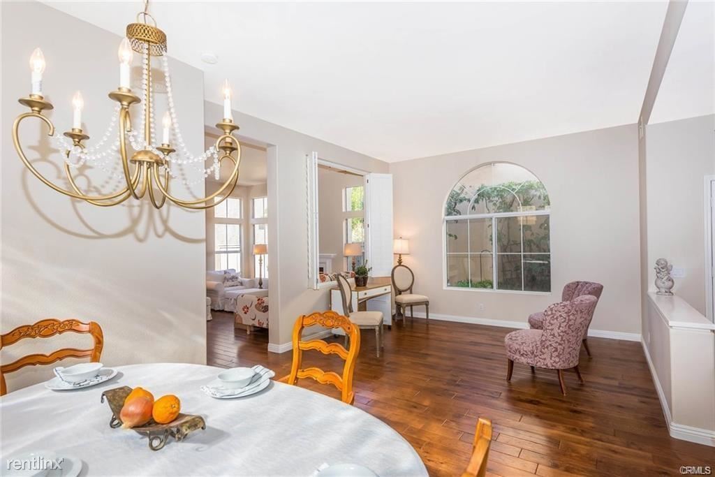 4 br, 2.5 bath House 10775 Mueller Ct House Rental in Tustin, CA