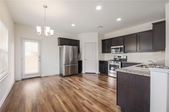 Foto del edificio - 109 Kleberg Ct