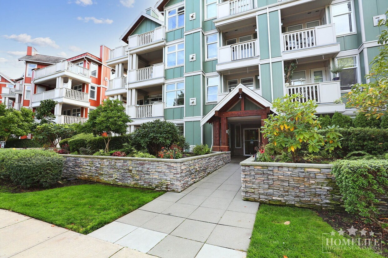 Photo principale - Charming 2-Bed, 2-Bath Condo for Rent at Ocean Bay Villas — South Surrey / White Rock