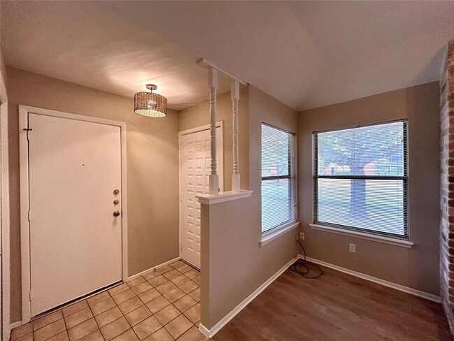 Building Photo - 12300 Deer Falls Dr
