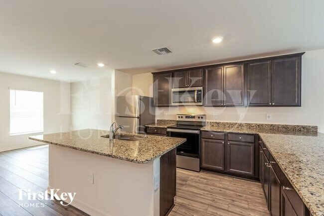 Foto del edificio - 3446 Colfax Ln