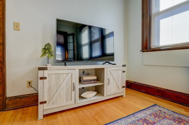 Foto del edificio - 1253 Williamson St