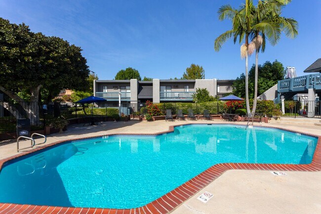 Foto del edificio - Village Apartments