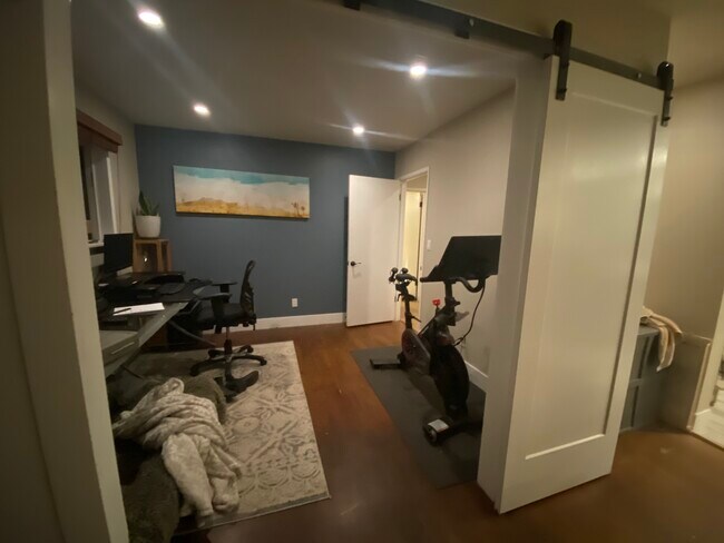 Foto del edificio - 1261 NE Dempsey Dr