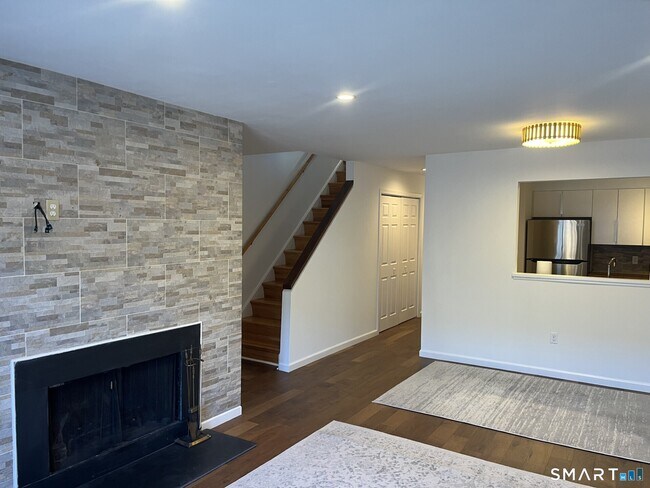 Foto del edificio - 9 River Rd