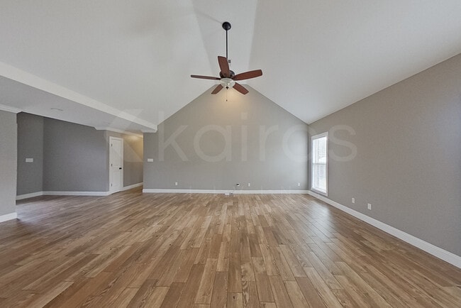 Foto del edificio - 97 Cottonwood Dr