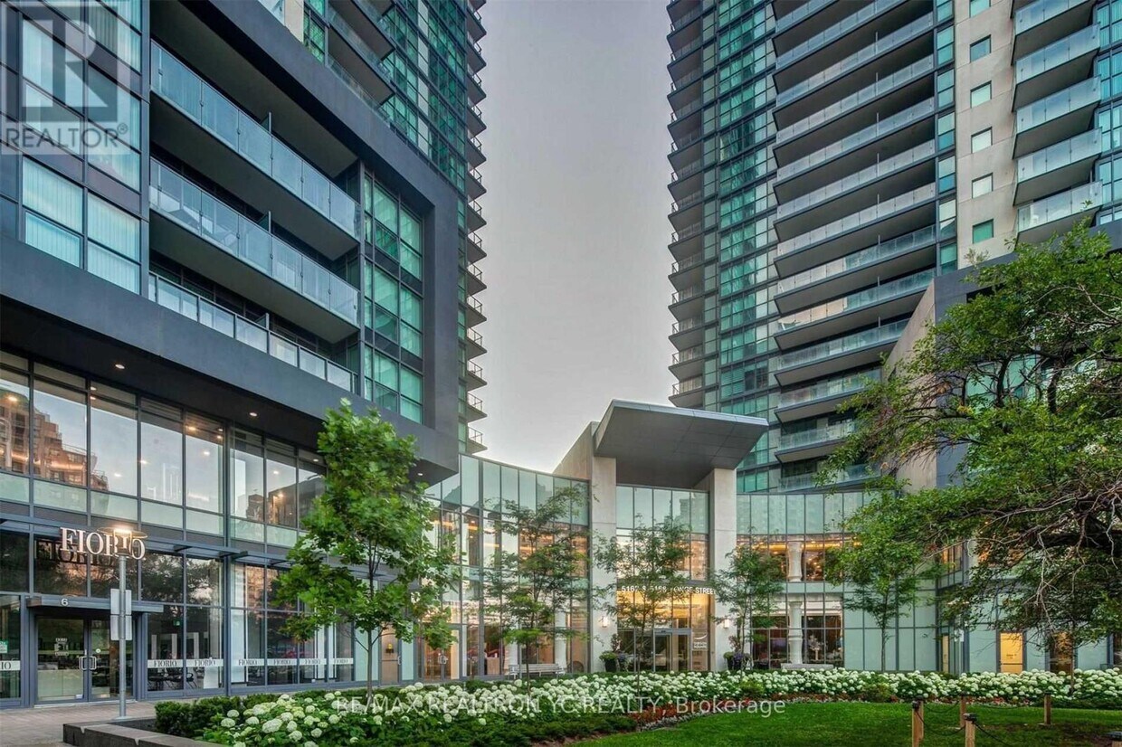 Primary Photo - 5168-5168 Yonge St