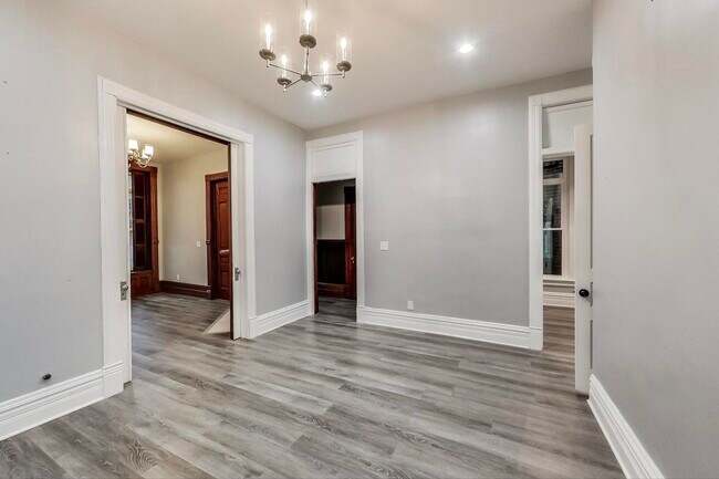 Foto del edificio - 1445 N California Ave