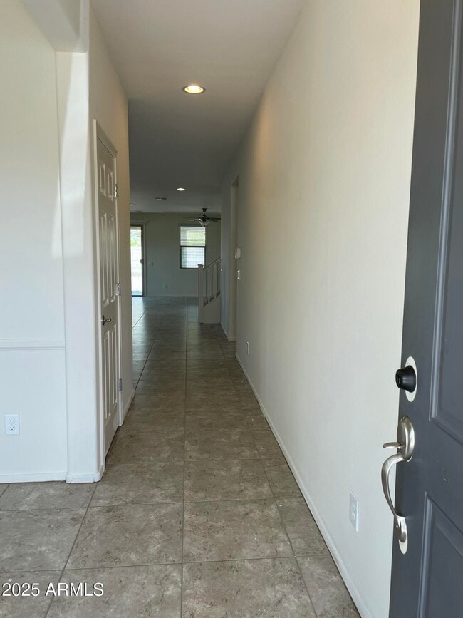 Building Photo - 7230 W Southgate Ave