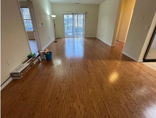 Foto del edificio - 1314 Sierra Dr