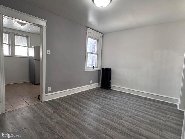 Building Photo - 3948 Howland St