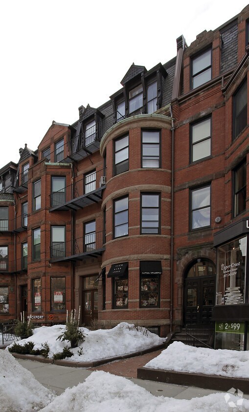 Building Photo - 220 Newbury St