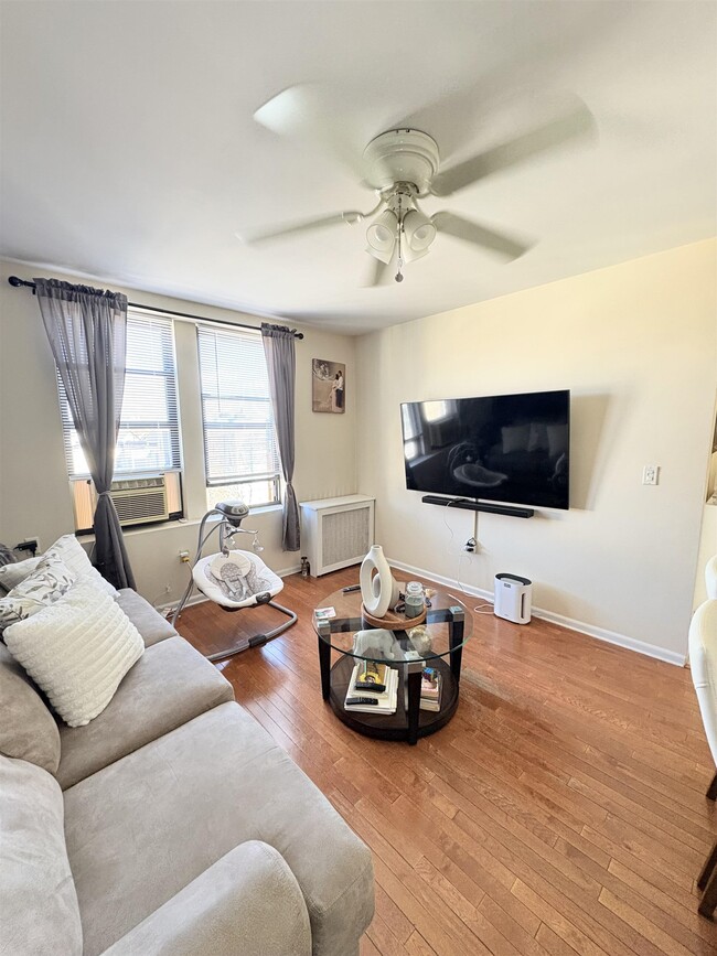 Building Photo - 761 Avenue A