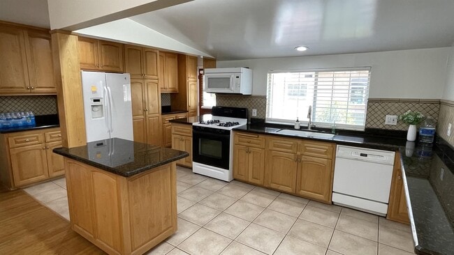 Foto del edificio - 5138 W 141st St