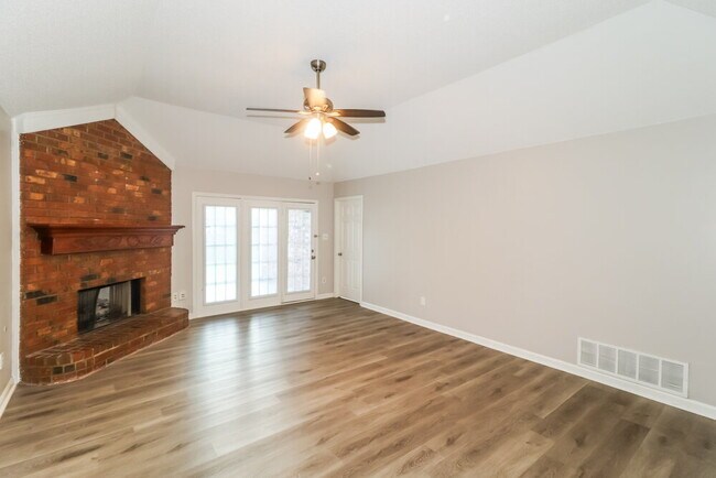 Foto del edificio - 2729 Fletcher Crest Cove