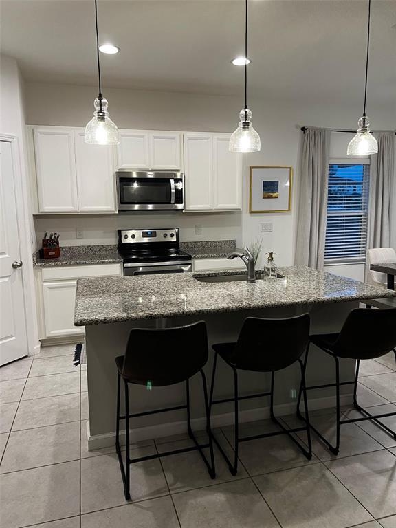 Building Photo - 321 Meadow Pointe Dr