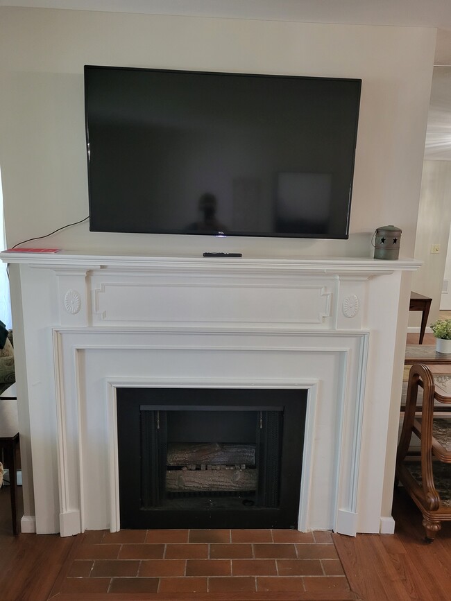 Gas FP - 950 E Rue de la Banque St