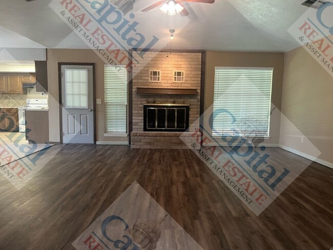 Photo - Spacious 4 Bedroom House