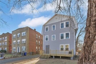 Building Photo - 214 Westland St