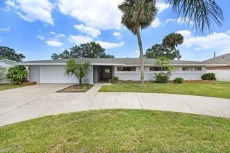 Building Photo - 2101 Palm Blvd