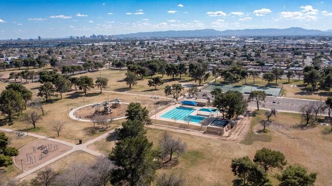 Foto del edificio - 3Bed/2Bath Home at Thomas/52nd Ave! $1499 MOVE-IN SPECIAL! Ready for Immediate Move-In!