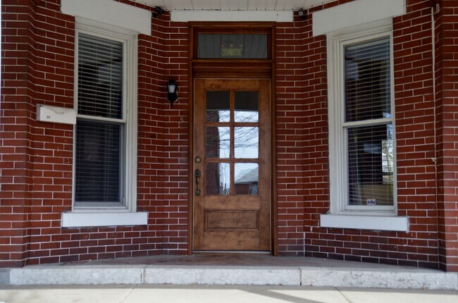 Foto del edificio - 32 Wilson Ave