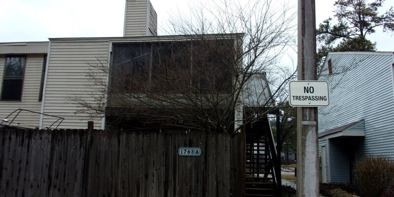 Primary Photo - Crompton ct
