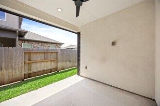 Building Photo - 2707 Bronze Vis Dr