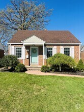 Building Photo - 514 Huntmere Dr
