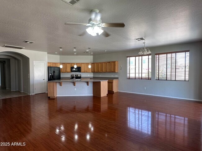 Foto del edificio - 13524 W Marshall Ave