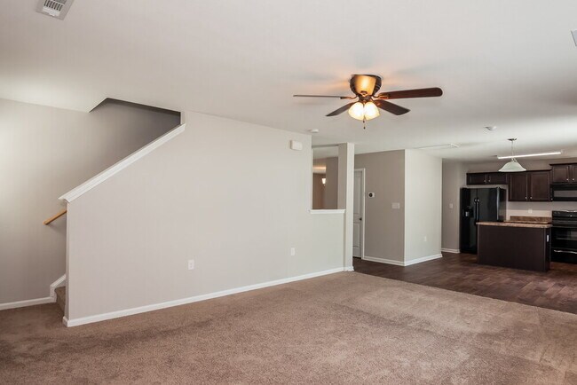 Foto del edificio - 3703 Alexander Forest Dr