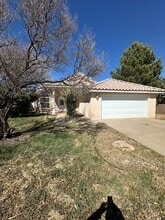 Building Photo - 3804 Benjamin Davis Dr