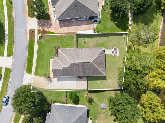 Building Photo - 526 Camellia Ct