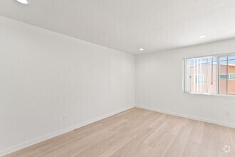 Building Photo - 994 Valencia St