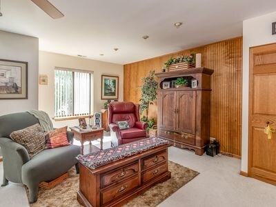 Foto del edificio - 120 Lakeview Dr