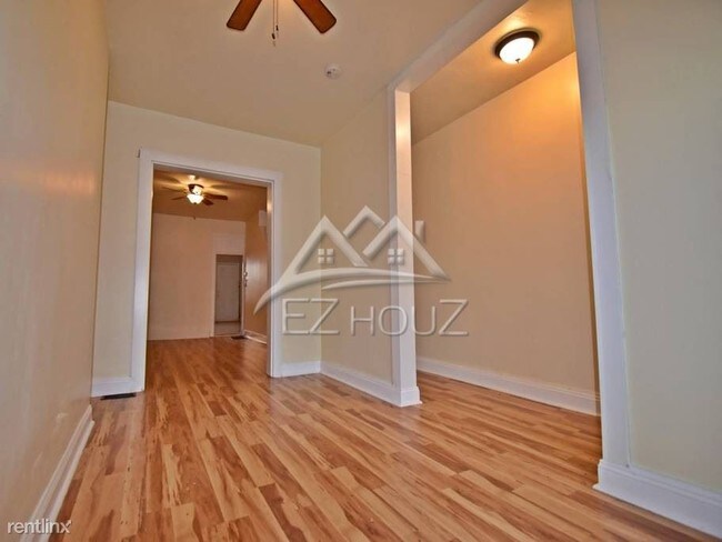 Building Photo - 3 br, 1.5 bath  - 1826 N. washington